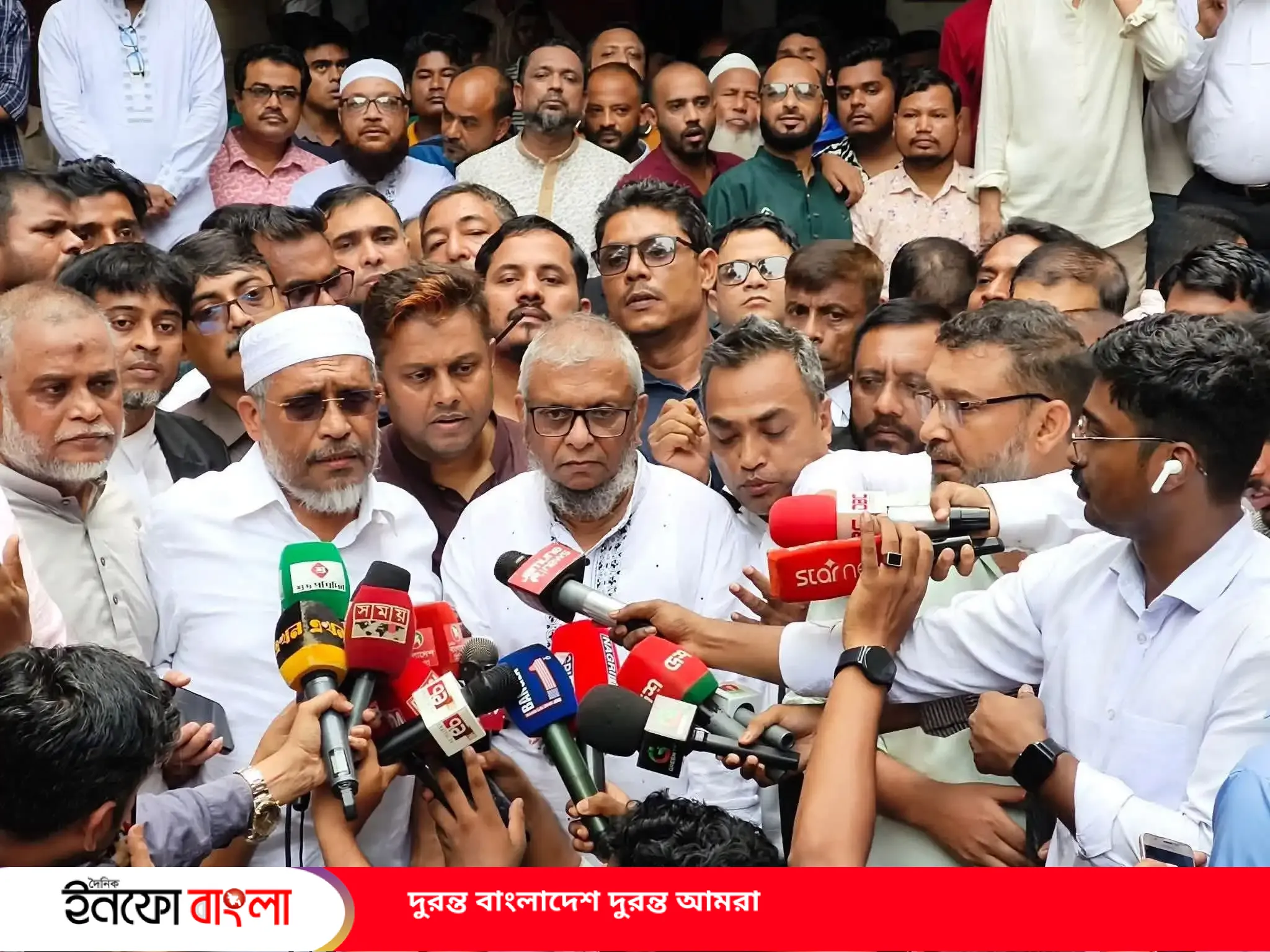 সাবেক মন্ত্রী  সুরঞ্জিত সেন হত্যা চেষ্টা