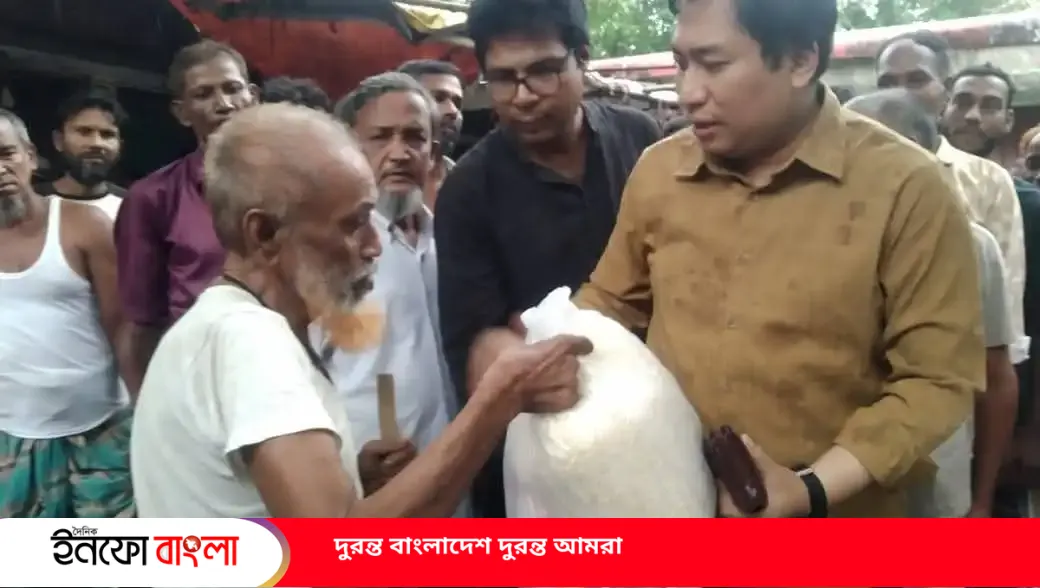 অতিবৃষ্টি ও ভারী বর্ষণে বিপর্যস্ত আনোয়ার