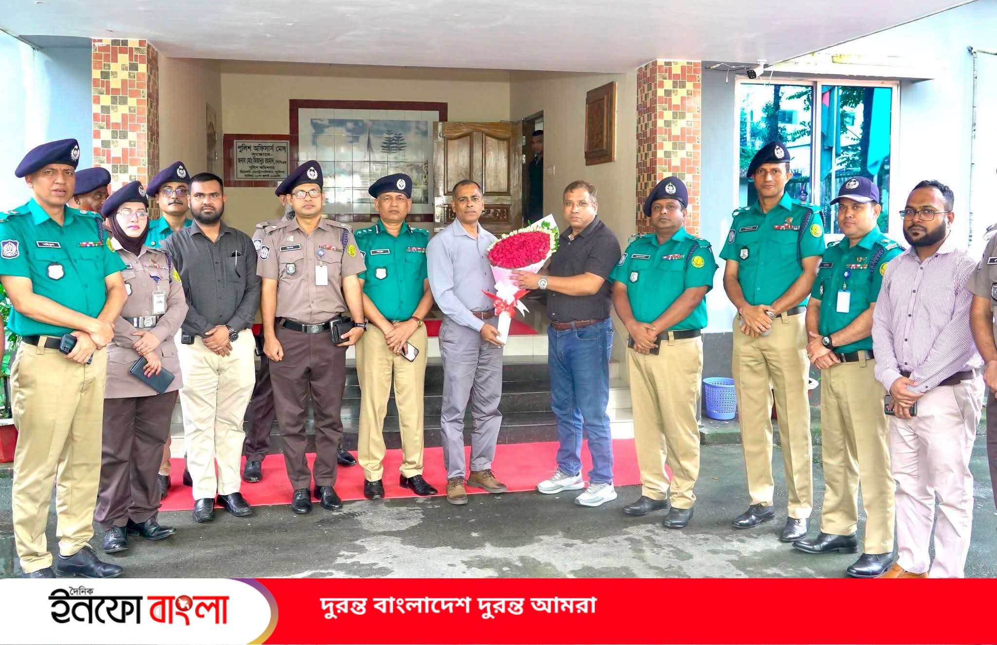 সিলেটে নতুন কর্মস্থলে যোগ দিলেন পুলিশ কম