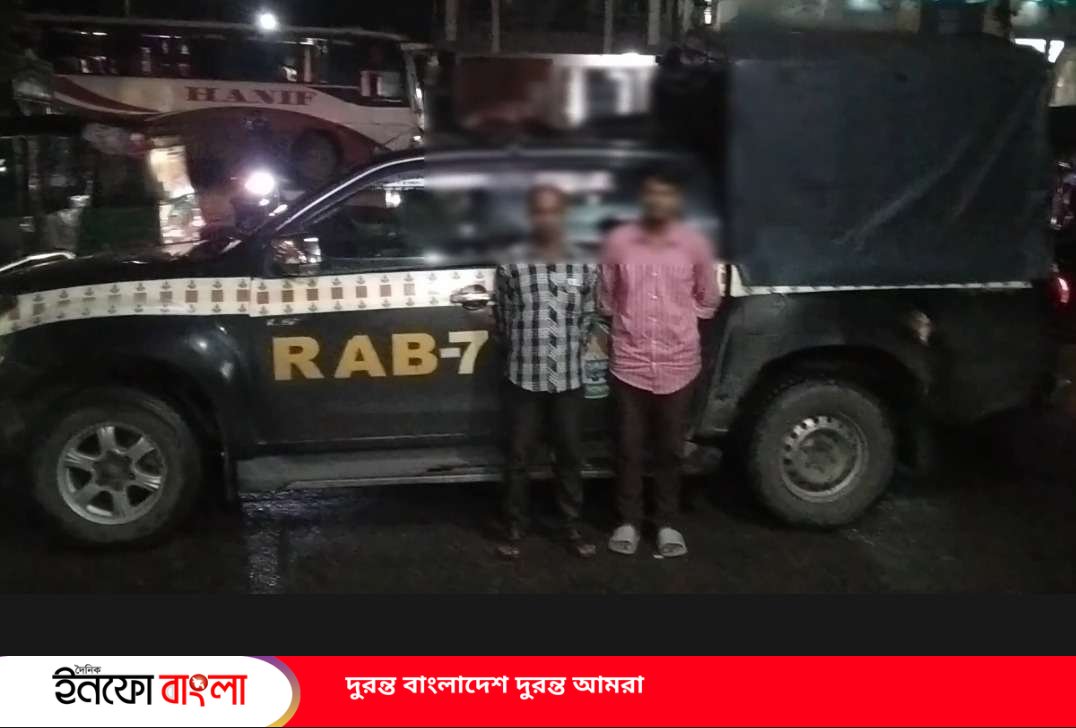 বিশেষ কৌশলে সিলিন্ডারে ৪৩ হাজার ইয়াবা পা